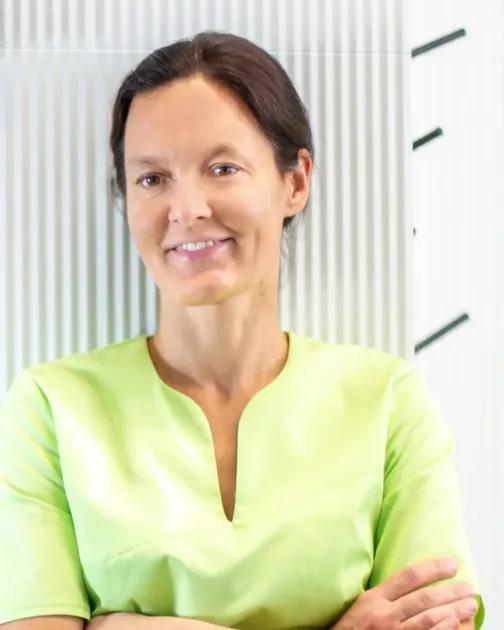 dr n. med. Katarzyna Sokalska — Specjalista chirurgii stomatologicznej, właścicielka gabinetu, Łódź